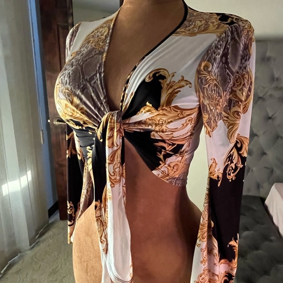 Top - Picture 2 of 5